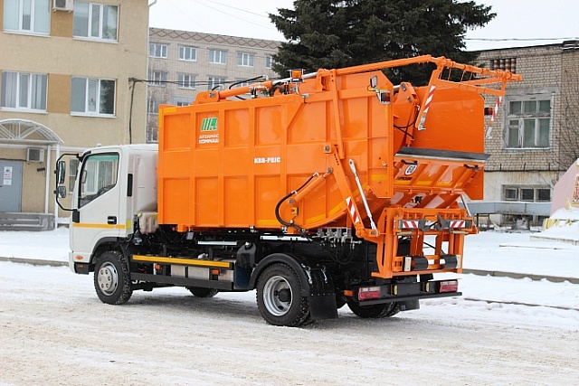 Мусоровоз с задней загрузкой KBR-P8JC