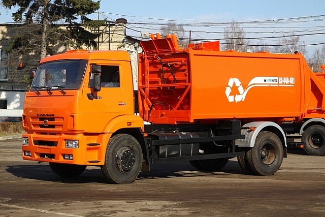 Мусоровоз с боковой загрузкой КО-440-4К1