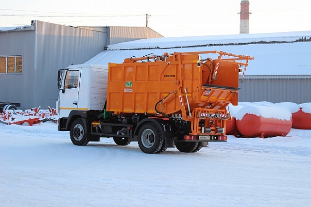 Мусоровоз с задней загрузкой KBR-P6M