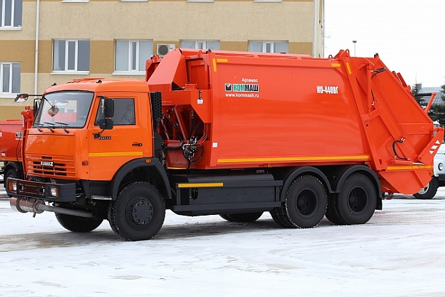 Мусоровоз с задней загрузкой КО-440ВГ