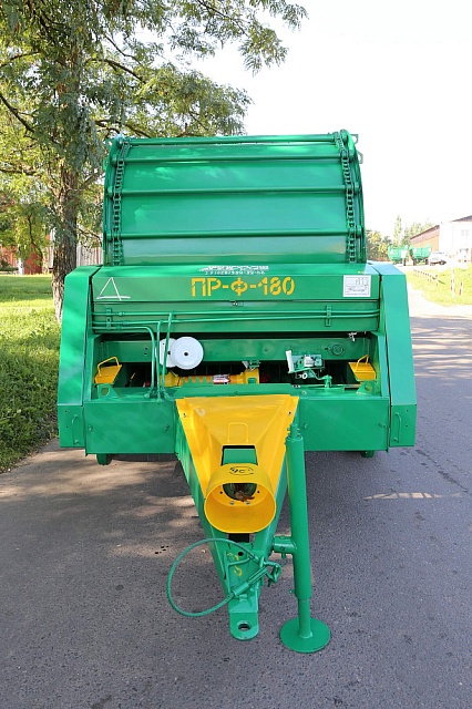 Пресс-подборщик рулонный ПР-Ф-180
