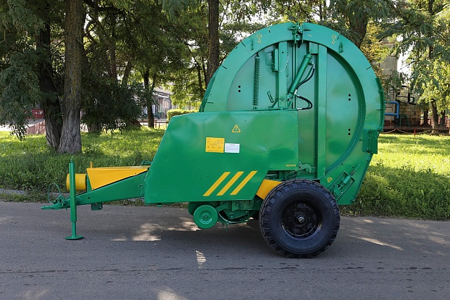 Пресс-подборщик рулонный ПР-Ф-180