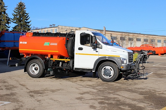 Комбинированная дорожная машина КО-829N