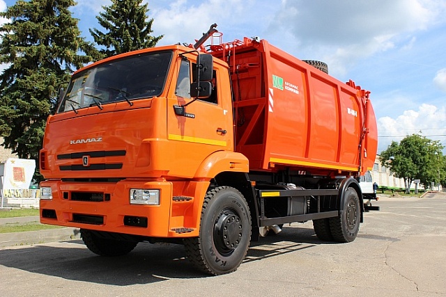 Мусоровоз с боковой загрузкой КО-440-8К